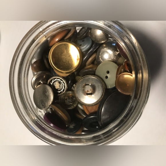 Vintage Smuckers Apothecary Jar & Buttons - Picture 10 of 13
